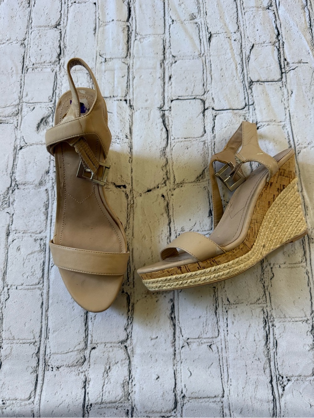Sandal wedged
